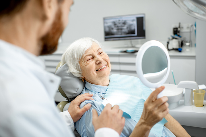 Un implante osteointegrado es una solución permanente a la pérdida dental